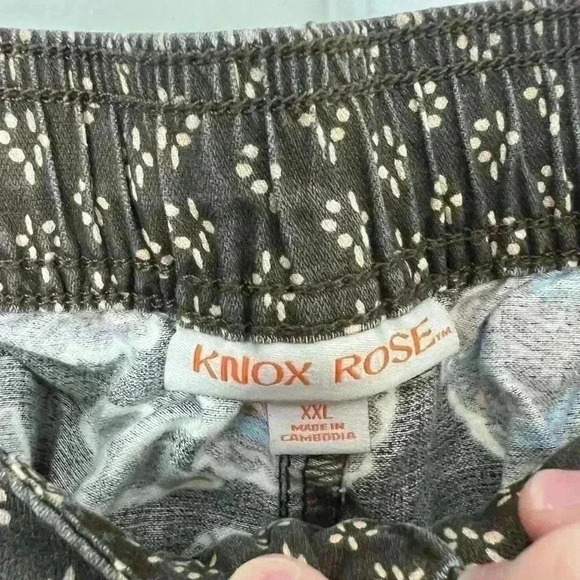 Women's High-Rise Relaxed Fit Pull-On Shorts - Knox Rose Brown Floral XXL - Picture 6 of 9